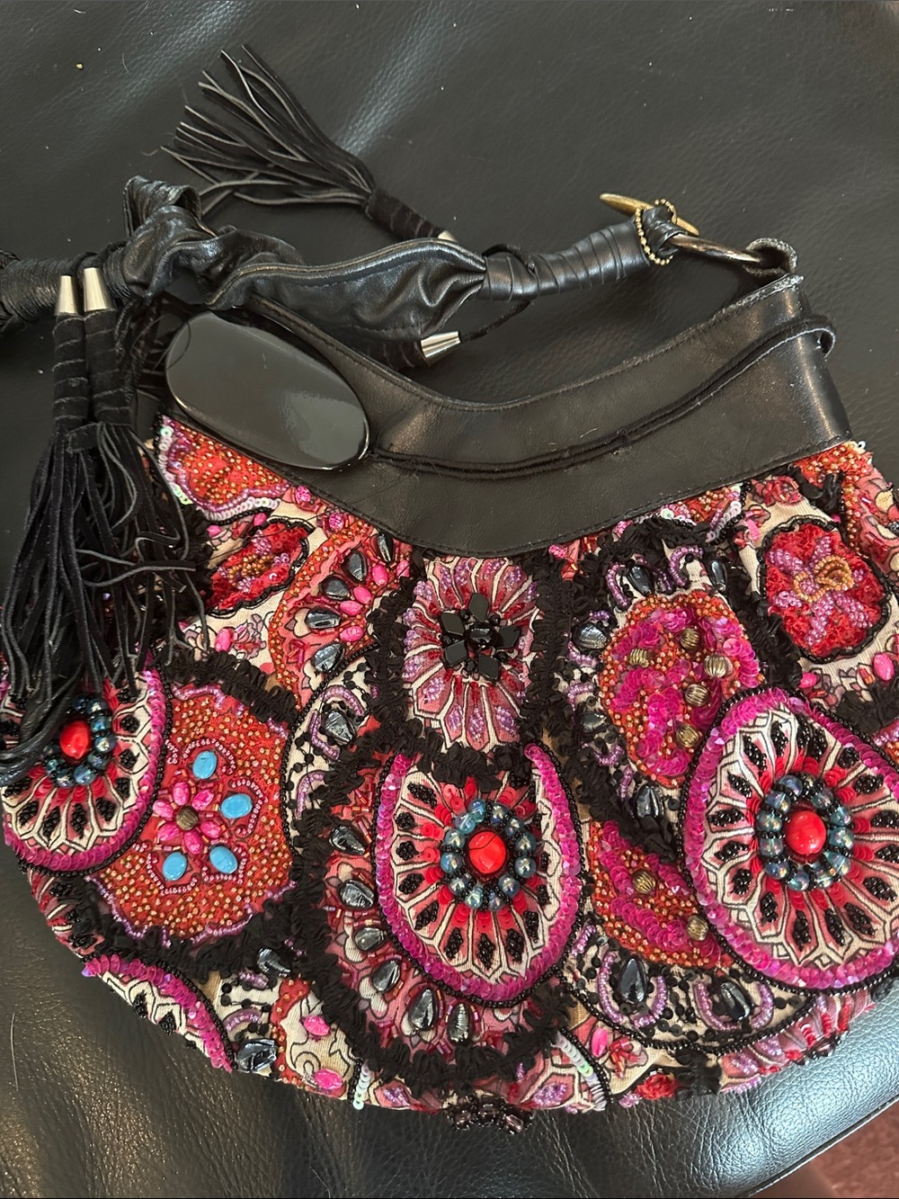 Mary Frances Black beaded Bag with Pink and Red Beadwork. - Picture 6 of 6